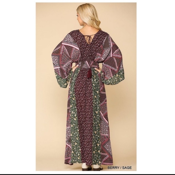 ***SOLD***FLORAL MIXED MAXI DRESS - Picture 3 of 5